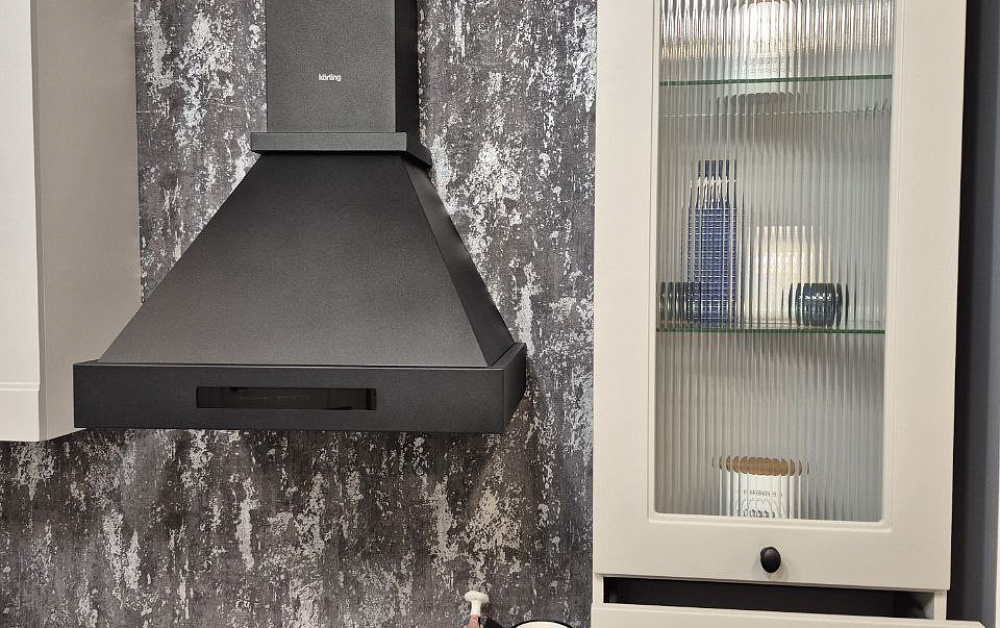 Кухня Эрика / г. Санкт-Петербург, пр-т Будённого, д. 27, кор. 1, стр.1